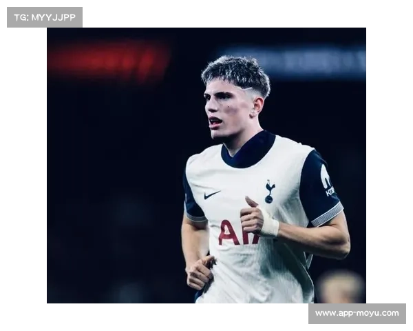 热刺扳平曼城战术解析：西蒙斯替补造险，多纳鲁马扑救救主